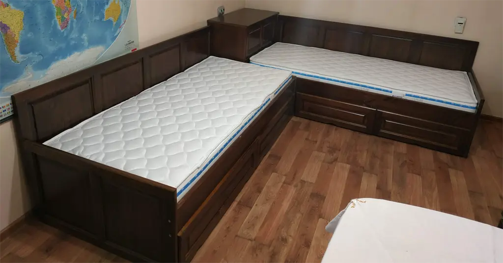 Ъглов креват